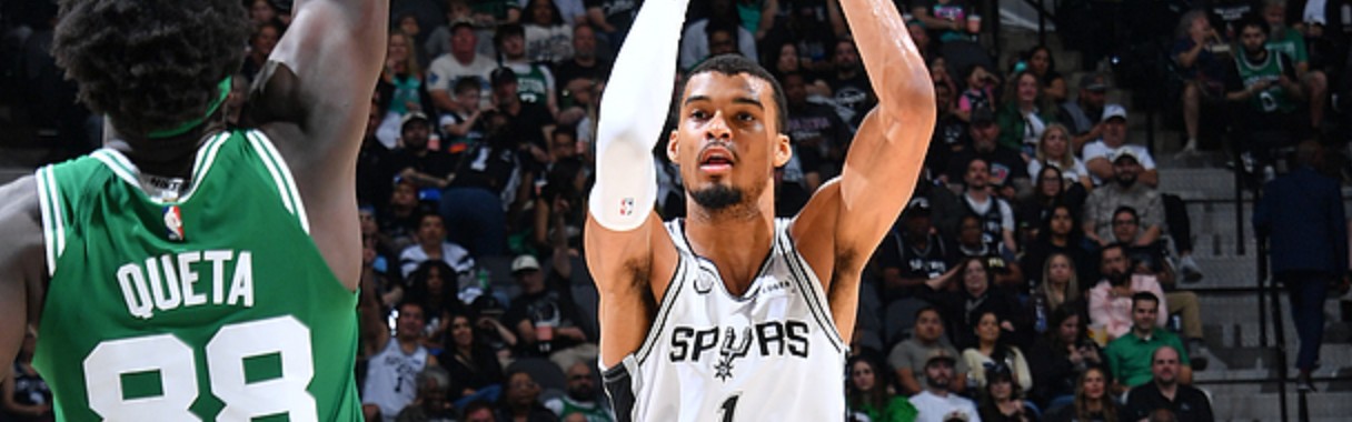 极速赛车-西部排名又变了：湖人创NBA奇迹，快船收大礼，3队排名互换