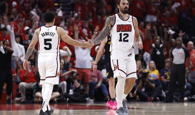 极速赛车开奖记录-火媒：缺少范弗里特和亚当斯战绩仍然追平上赛季 真的很了不起