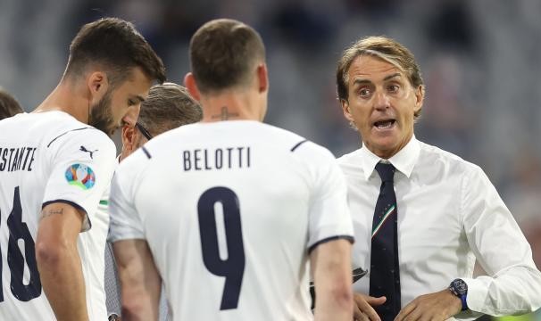 极速赛车-伟大的曼奇尼是如何炼成的④：意大利已成强弩之末